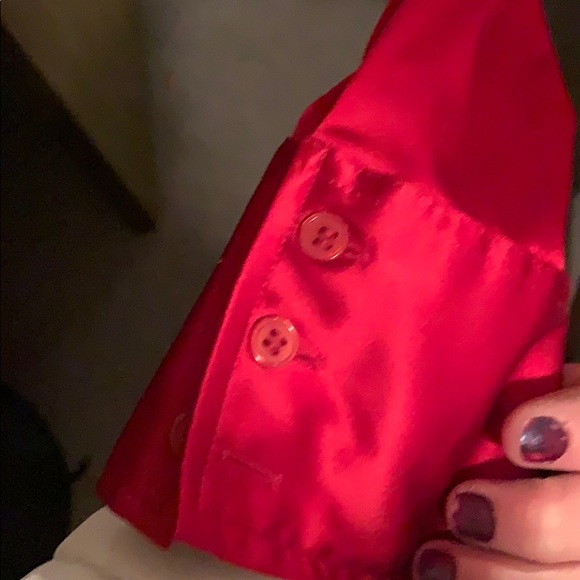 Red blouse - Picture 4 of 4